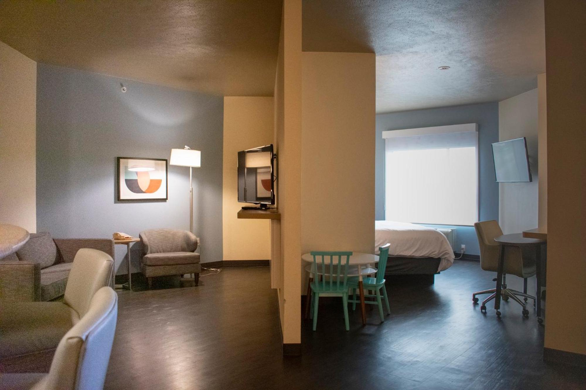 Hotel Downtown - Waterpark By Ihg 3*