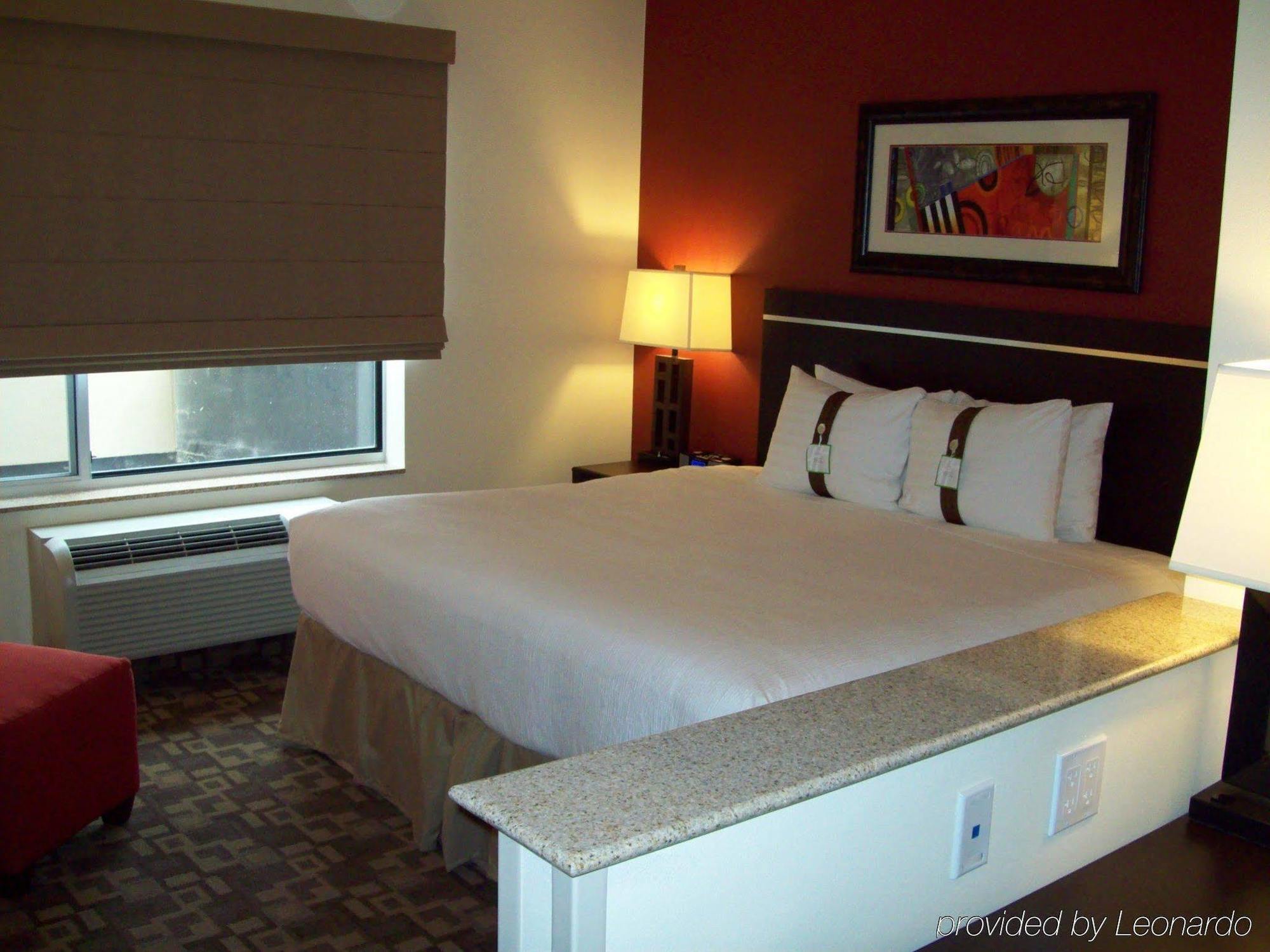 Hotel Downtown - Waterpark By Ihg 3*